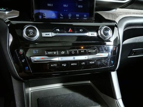 Certified 2021 Ford Explorer Platinum w/ Equipment Group 601A AWD/4WD image 21