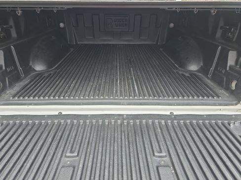 Used 2018 Ford F150 Raptor w/ Equipment Group 802A Luxury image 12