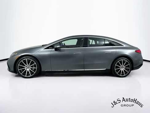 Used 2023 Mercedes-Benz EQS 580 4MATIC Sedan w/ Exclusive Trim Package image 4