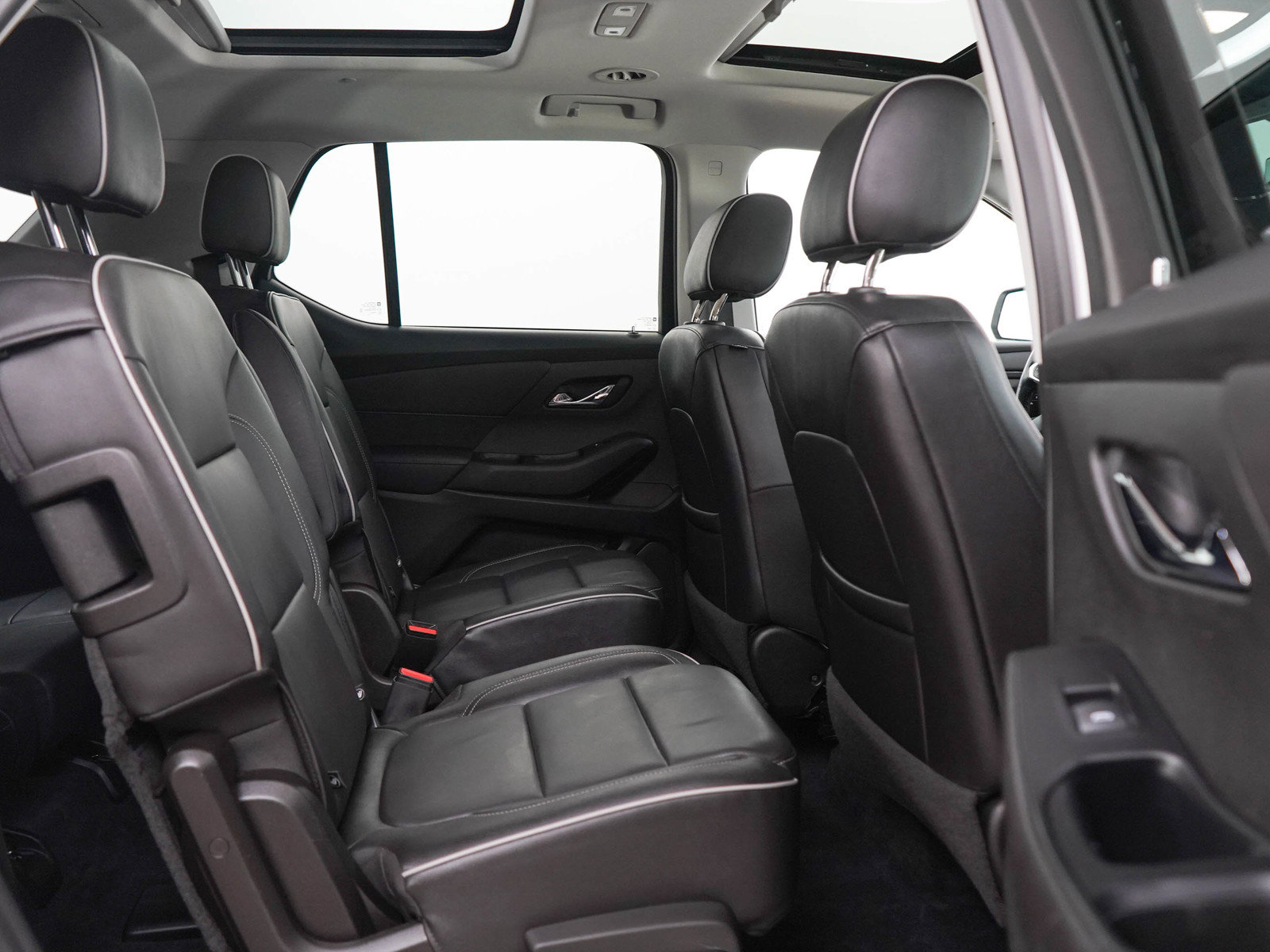 Used 2021 Chevrolet Traverse High Country AWD/4WD image 12