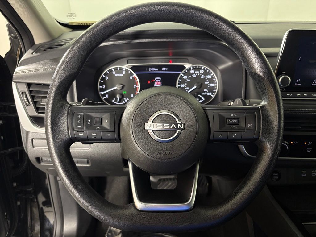 Used 2024 Nissan Rogue S FWD image 19