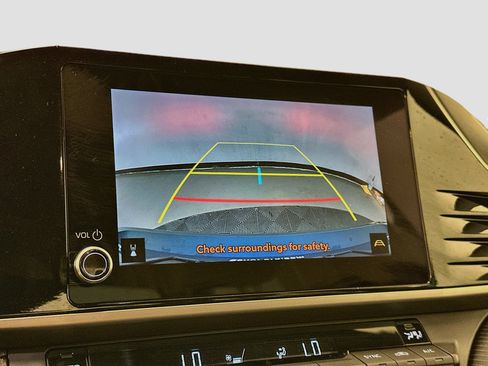 Used 2025 Toyota Camry SE FWD image 23