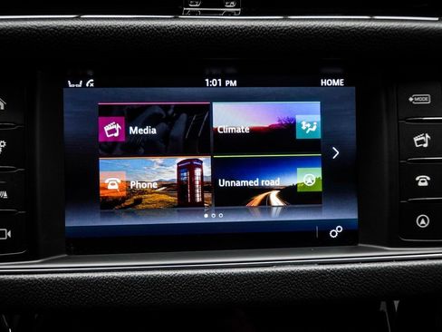 Used 2017 Jaguar XF S image 21