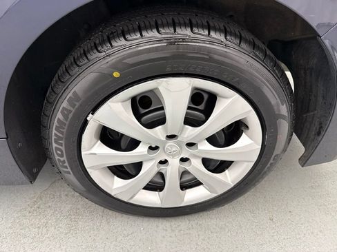 Used 2024 Toyota Corolla LE FWD image 6