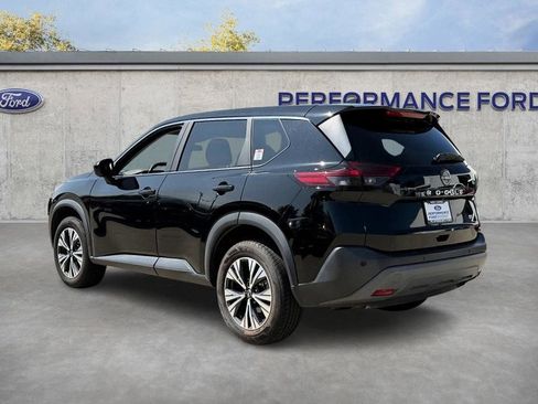 Used 2023 Nissan Rogue SV image 11