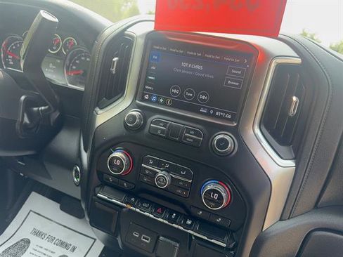 Used 2021 Chevrolet Silverado 1500 LT image 21