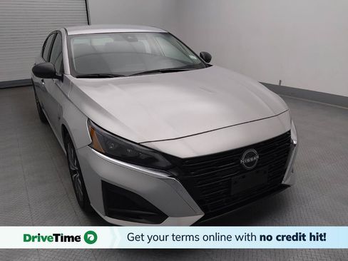 Used 2025 Nissan Altima 2.5 SV FWD image 1
