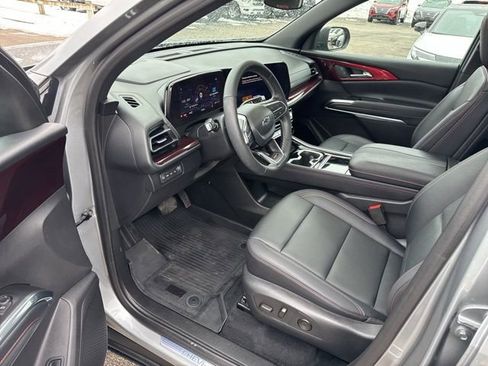 Used 2025 Chevrolet Traverse Z71 w/ Driver Confidence Package image 55