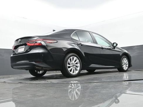 Used 2023 Toyota Camry LE w/ Convenience Package FWD image 27