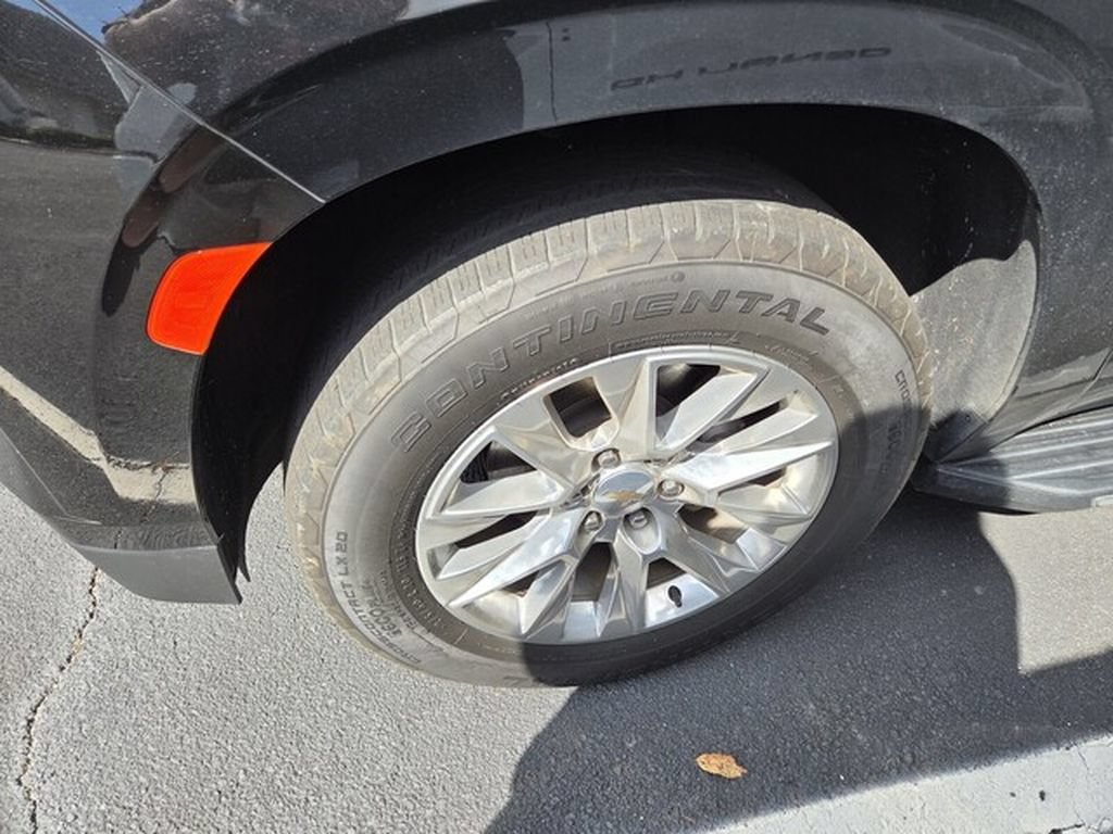 Used 2022 Chevrolet Tahoe Premier RWD image 2