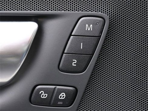 Used 2024 Volvo XC60 T8 Plus w/ Protection Package Premier image 29