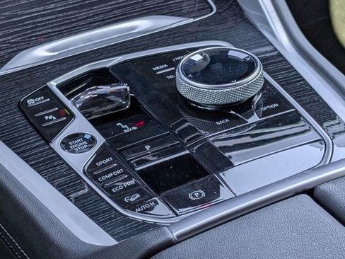 Used 2024 BMW X6 xDrive40i w/ Executive Package AWD/4WD image 16