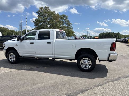 Used 2025 RAM 2500 Tradesman AWD/4WD image 4