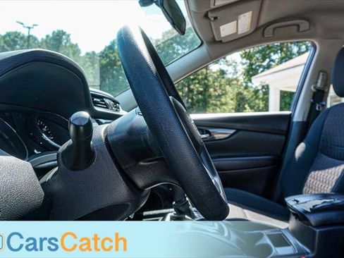 Used 2018 Nissan Rogue S image 31