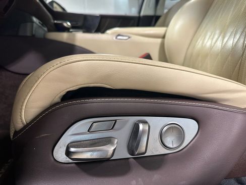 Used 2020 Lexus LS 500 w/ Interior Upgrade Package image 15