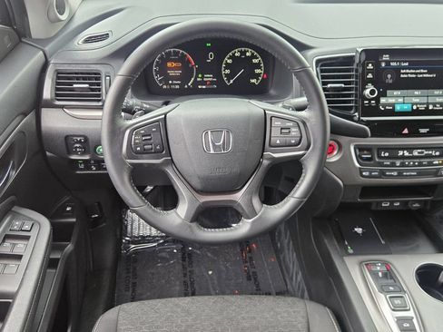 Used 2024 Honda Ridgeline Sport image 12
