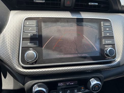 Used 2019 Nissan Kicks SV FWD image 18