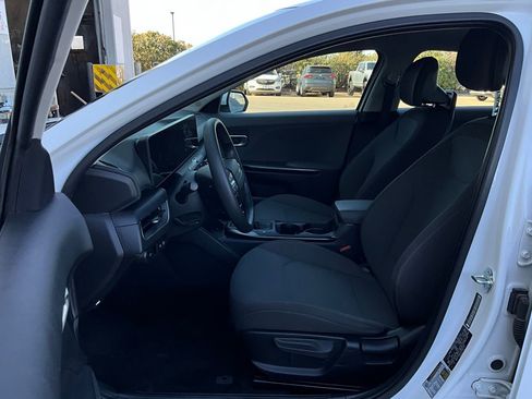Used 2025 Kia K4 LXS image 10