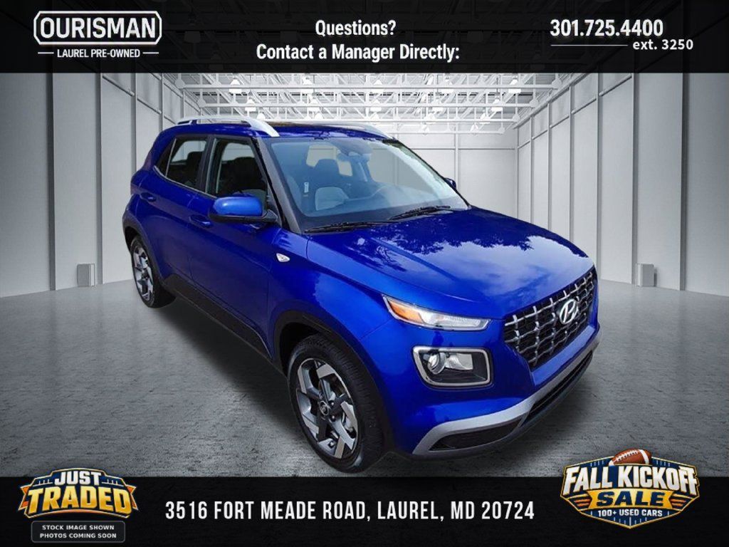 Used 2025 Hyundai Venue SEL FWD image 1