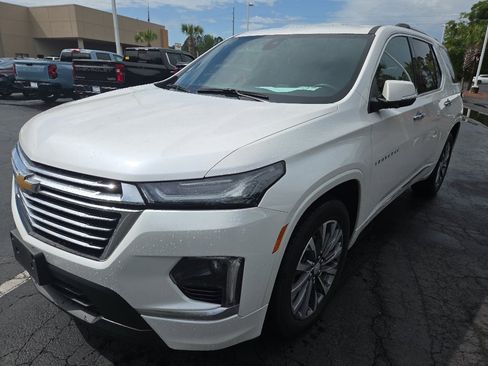 Used 2023 Chevrolet Traverse Premier w/ LPO, Floor Liner Package image 1