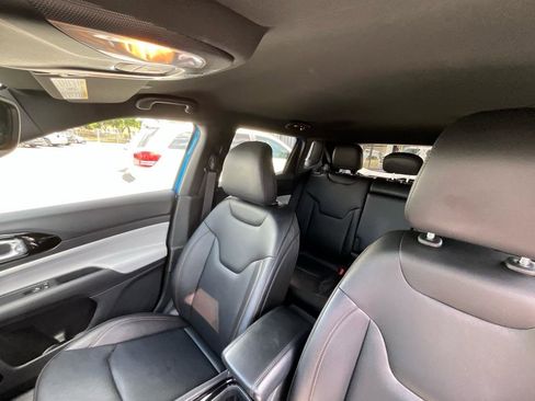 Used 2024 Jeep Compass Limited image 10