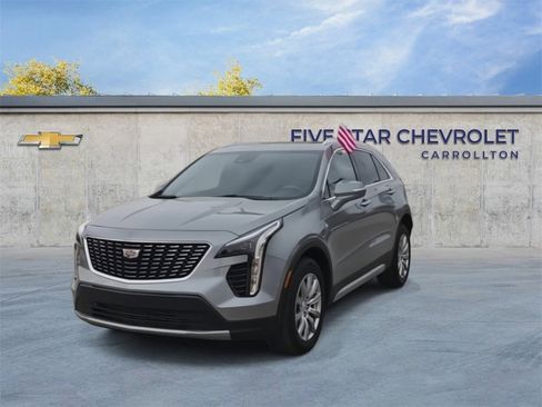 Used 2023 Cadillac XT4 Premium Luxury image 3