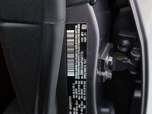 Certified 2023 Maserati Levante GT AWD/4WD image 22