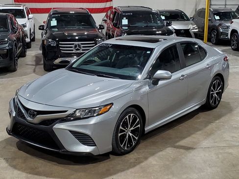 Used 2018 Toyota Camry SE w/ Audio Package FWD image 31