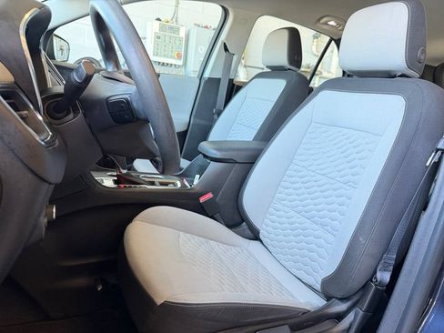 Used 2018 Chevrolet Equinox LS AWD/4WD image 27