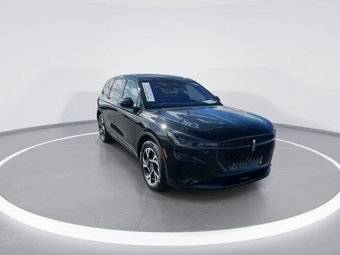 Used 2025 Lincoln Nautilus Premier w/ Jet Appearance Package AWD/4WD image 2