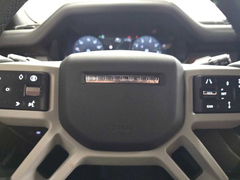 Used 2024 Land Rover Defender 110 SE image 26