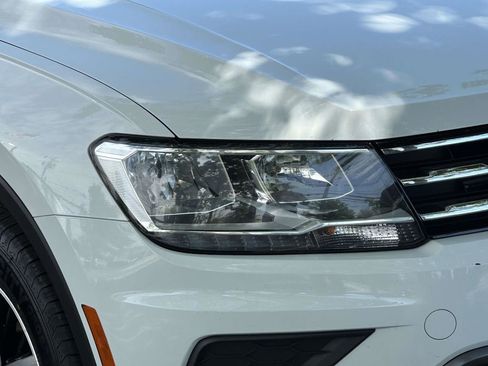Used 2021 Volkswagen Tiguan SE AWD/4WD image 8
