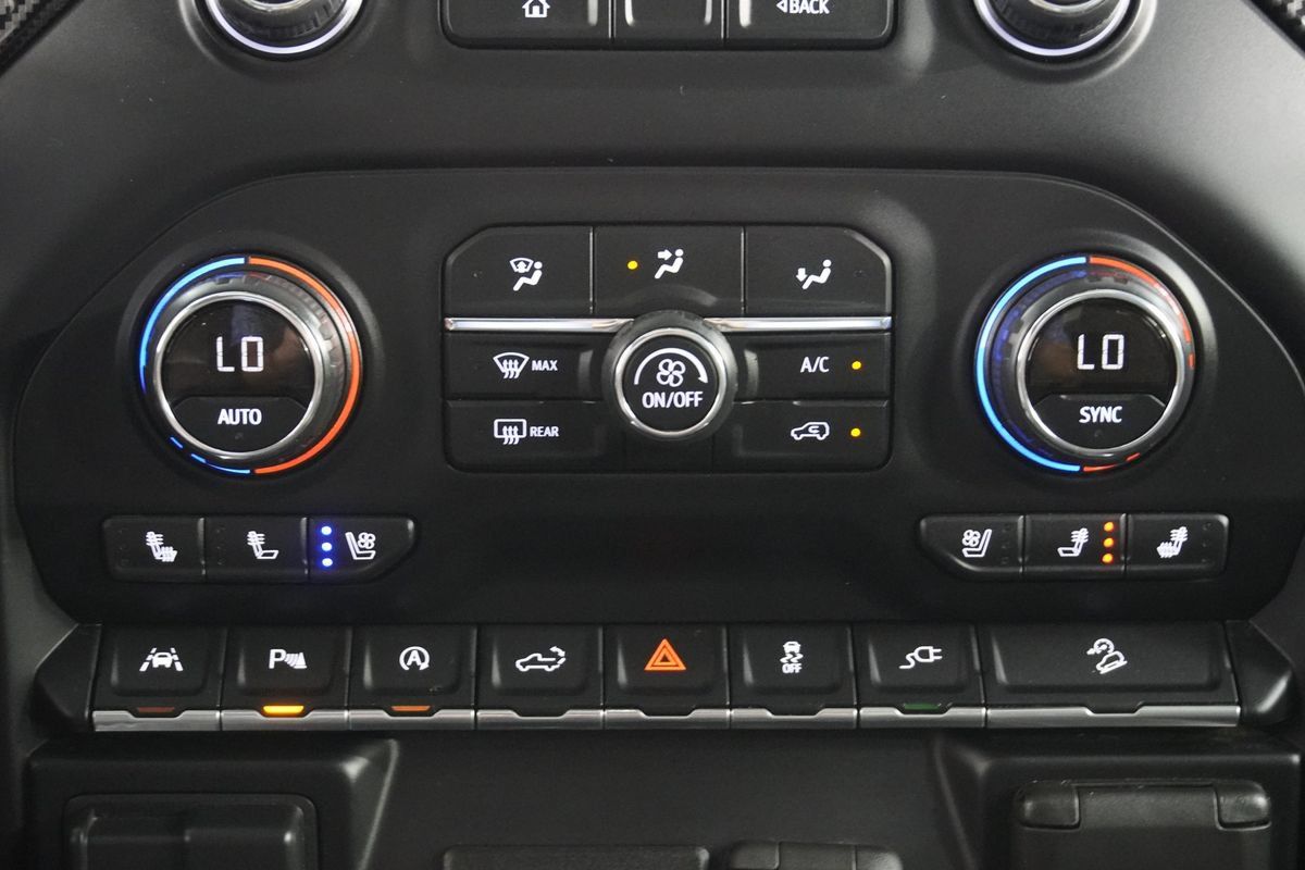 Used 2019 Chevrolet Silverado 1500 LTZ w/ LTZ Premium Package AWD/4WD image 23