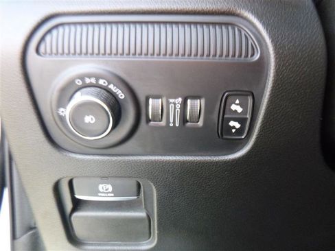 Used 2024 Jeep Wagoneer L Series III w/ Flexible Seating Group AWD/4WD image 21