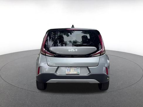 Used 2025 Kia Soul LX w/ LX Technology Package image 12