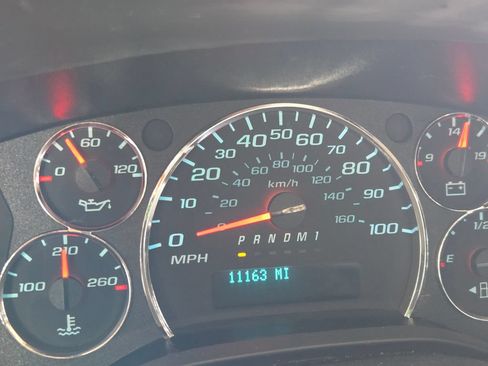 Used 2025 GMC Savana 2500 w/ Driver Convenience Package RWD image 24