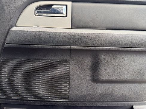 Used 2016 Ford Expedition EL XLT w/ Equipment Group 202A AWD/4WD image 24