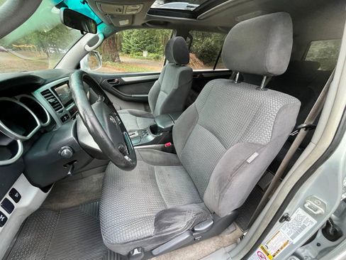 Used 2005 Toyota 4Runner Sport image 7