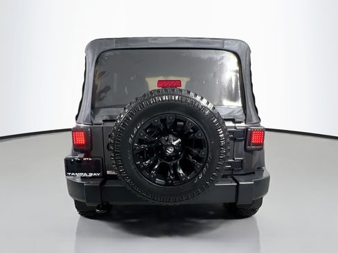 Used 2018 Jeep Wrangler Unlimited Sport w/ Connectivity Group AWD/4WD image 6