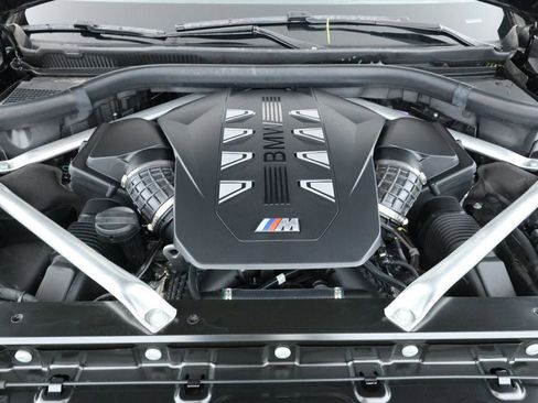 Used 2024 BMW X7 M60i w/ Executive Package image 26