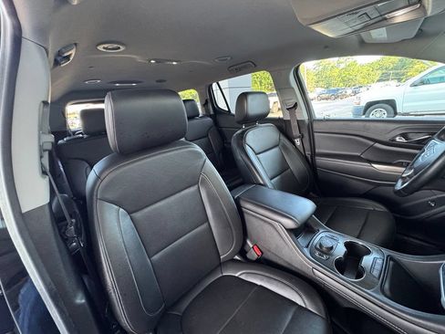 Used 2023 GMC Acadia SLT AWD/4WD image 18