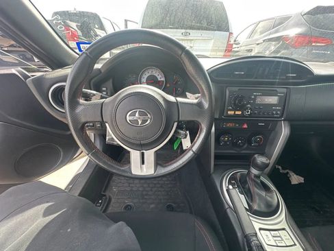 Used 2013 Scion FR-S RWD image 6