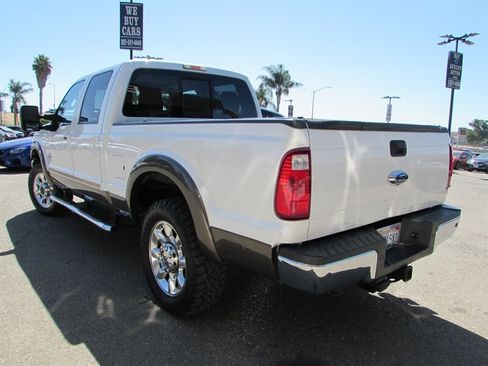 Used 2015 Ford F250 Lariat w/ Lariat Ultimate Package AWD/4WD image 5