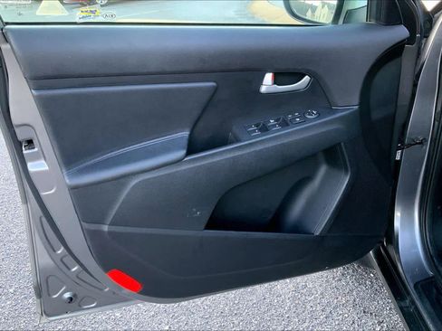 Used 2016 Kia Sportage LX image 22