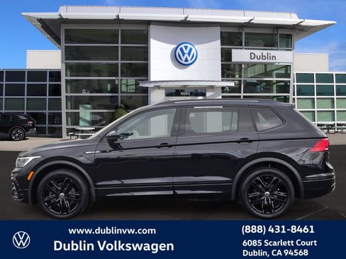 Used 2022 Volkswagen Tiguan SE R-Line FWD image 7