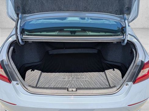 Used 2022 Honda Accord Sport image 6