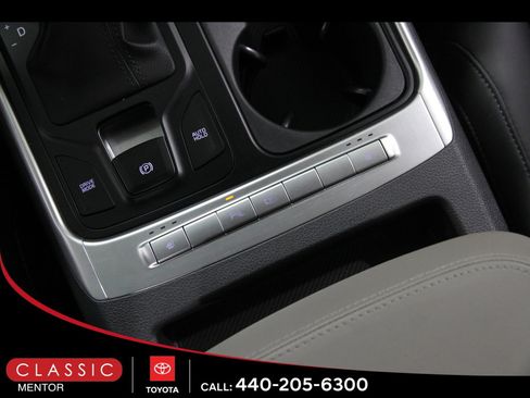 Used 2026 Kia Carnival LX image 16