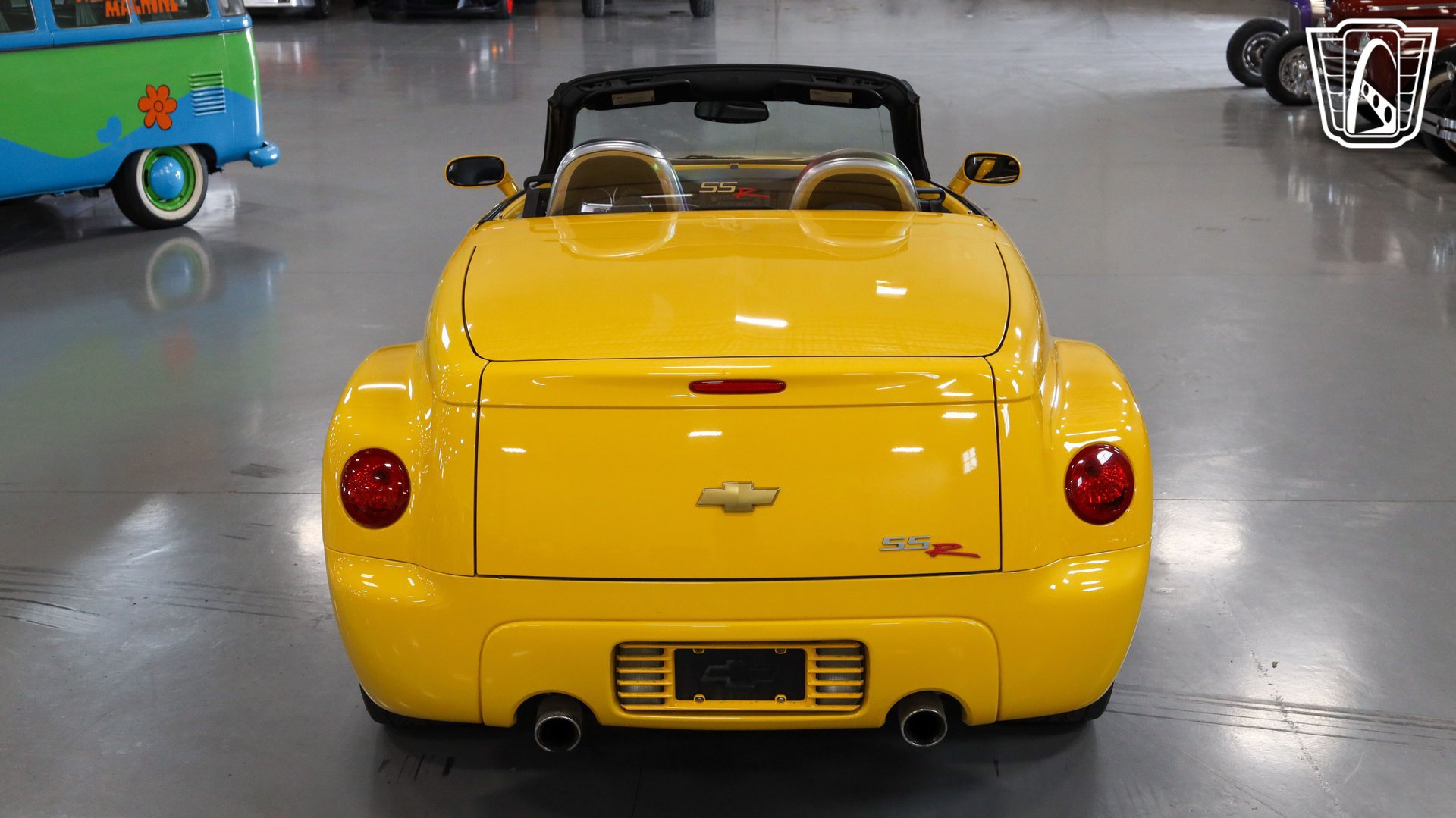 Used 2004 Chevrolet SSR w/ Preferred Equipment Group RWD image 21