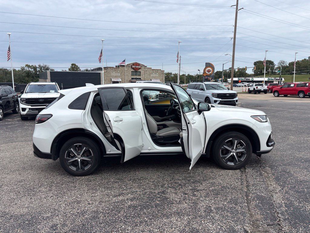 Used 2024 Honda HR-V EX-L image 8