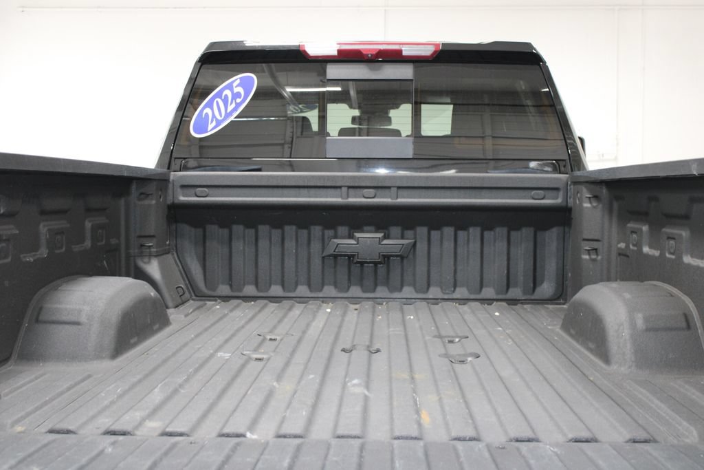 Used 2025 Chevrolet Silverado 2500 LTZ w/ LTZ Plus Package AWD/4WD image 24